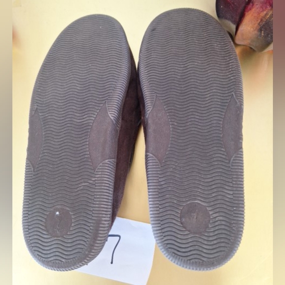 Men's AIRWALK Moccasin Slippers, Size 7 - Picture 3 of 5